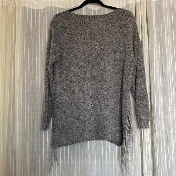 Katsumi Grey Sweater, Size M - Picture 5 of 6